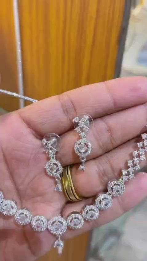 Orniya Necklace Set with Earrings